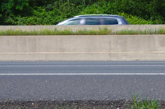 Betonleitwand