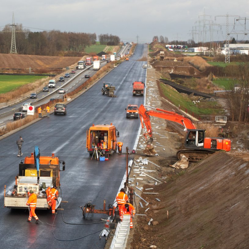 Autobahn-Baustelle zur Erneuerung der Leitplanken